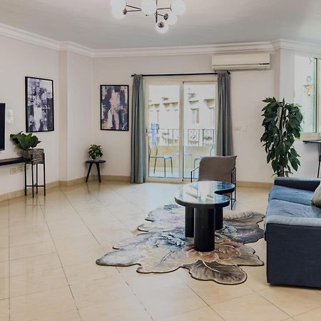 קהיר Distinct & Decent 2 Bdr Apt Steps From Nightlife And Airport מראה חיצוני תמונה